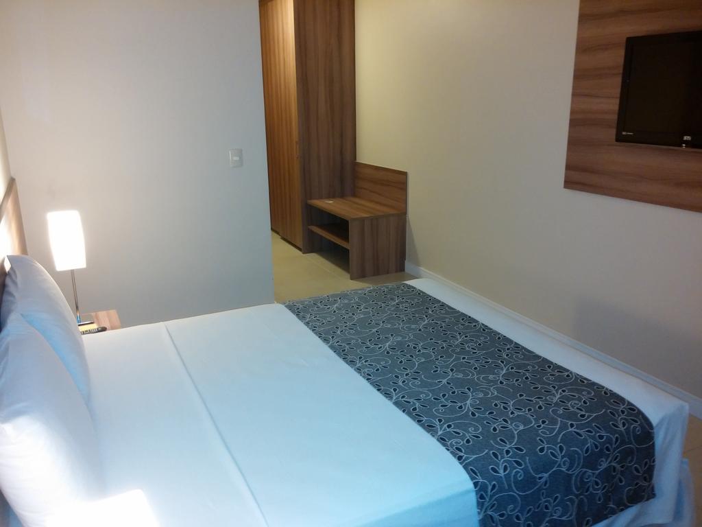 Days Inn By Wyndham Linhares Dış mekan fotoğraf
