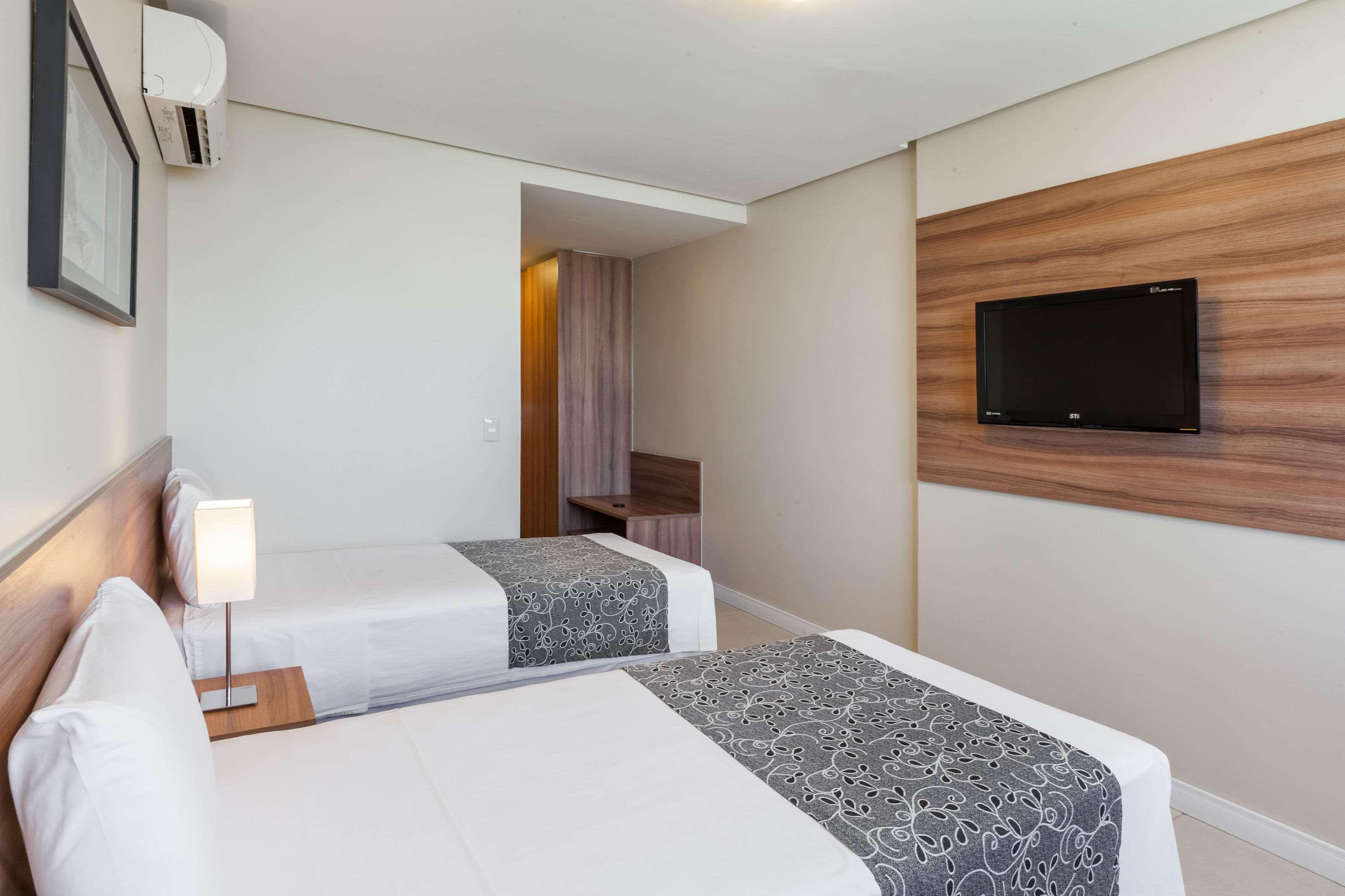 Days Inn By Wyndham Linhares Dış mekan fotoğraf