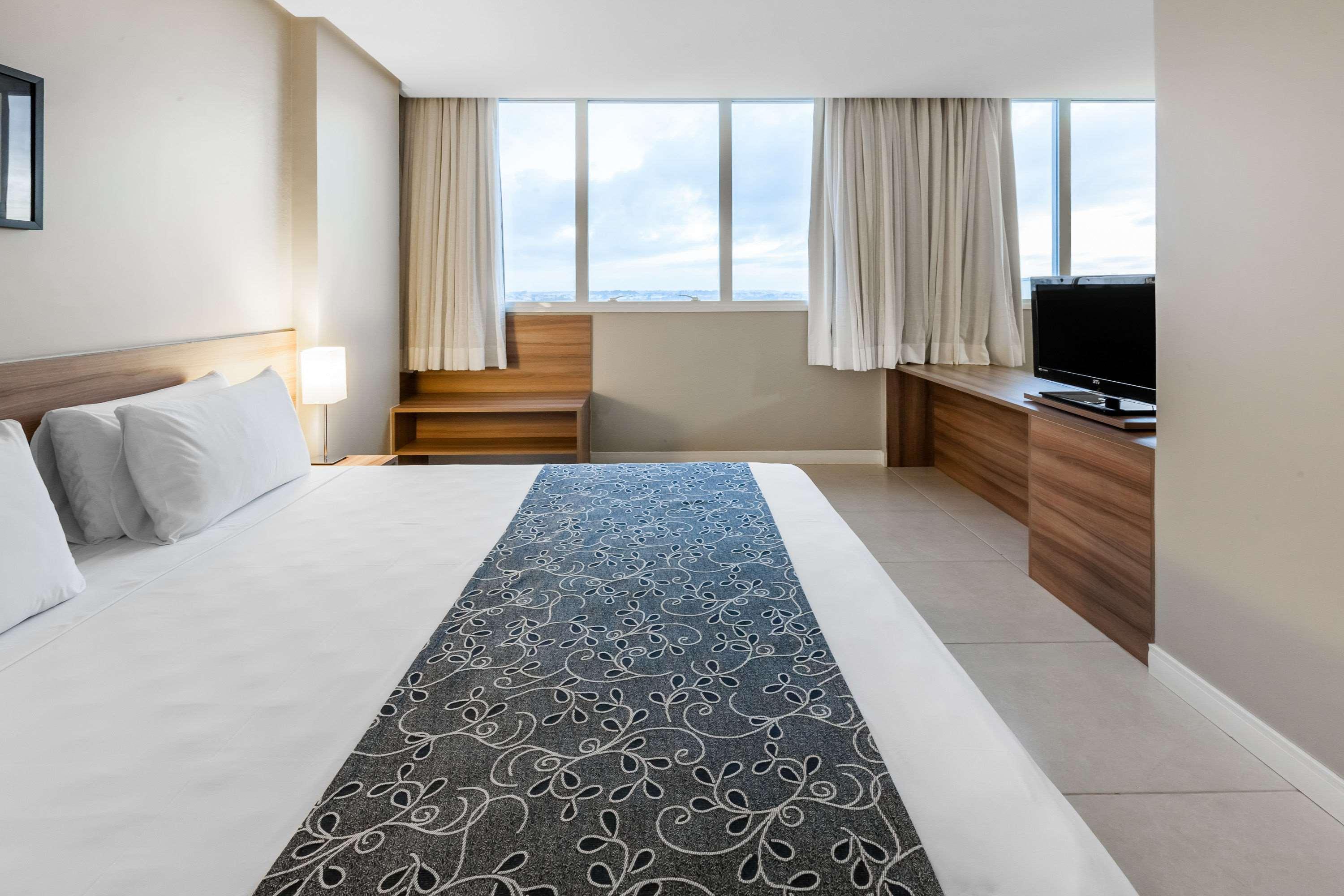 Days Inn By Wyndham Linhares Dış mekan fotoğraf