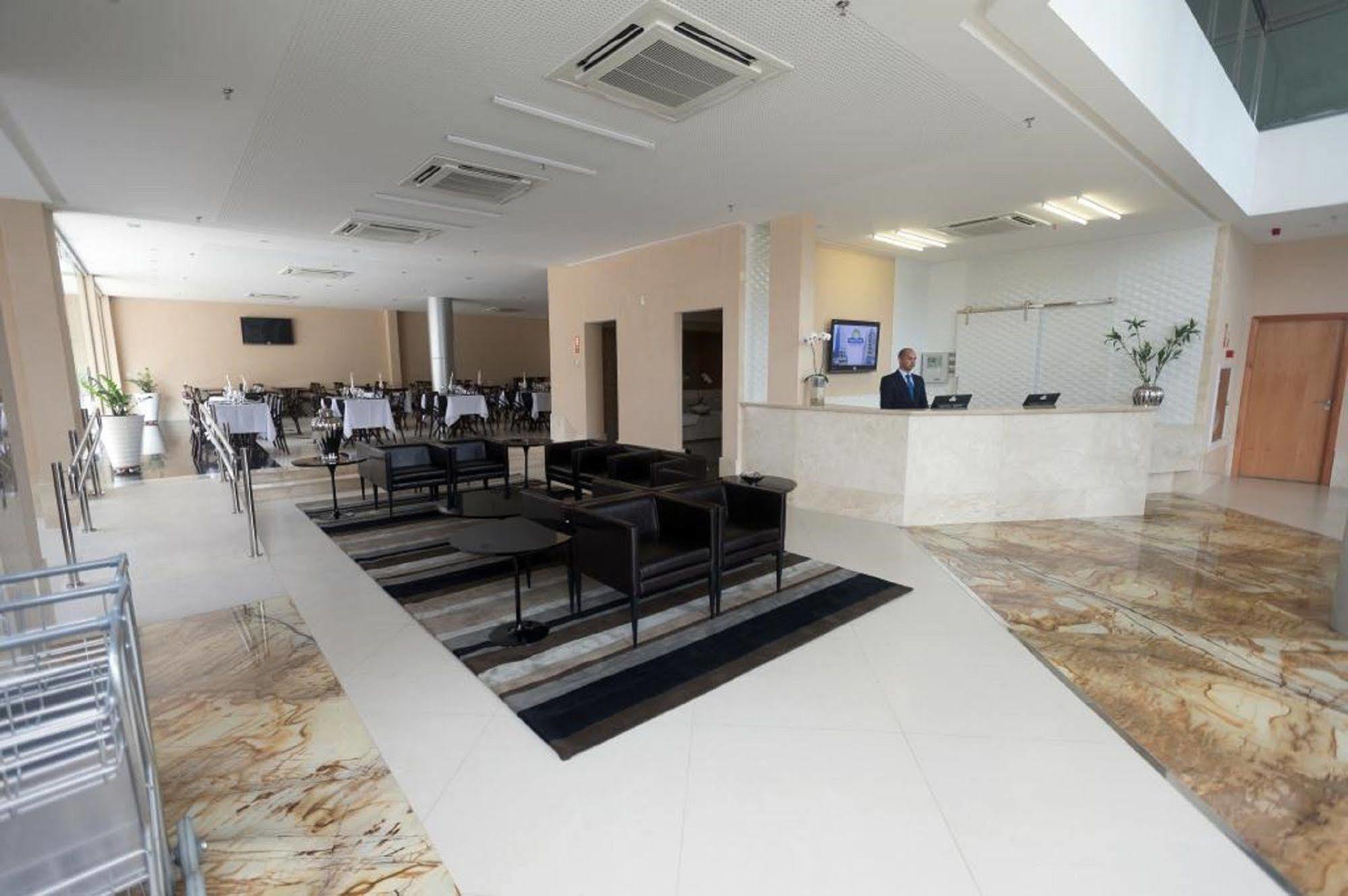 Days Inn By Wyndham Linhares Dış mekan fotoğraf